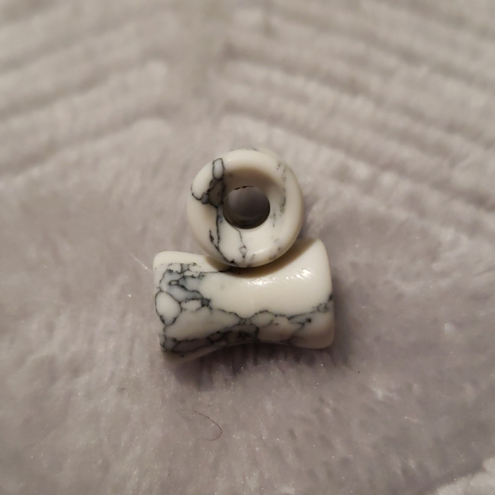 2 gauge pair of marbles white and black plugs used